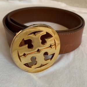 Tory Burch Logo Belt in Tan